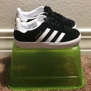 Adidas Toddler’s SZ 6 Black Gazelle Sneaker